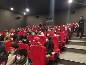 Elazığ’da Öğrenciler ’Kesişme İ̇yi Ki Varsın Eren’ Filmini İzledi