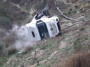 Lpg Yüklü Tanker Şarampole Uçtu