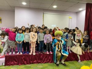 Korona Virüse Tiyatrolu Önlem