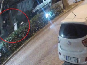 Polisten Kaçan Motosikletliye Güvenlik Görevlisinden Tekme
