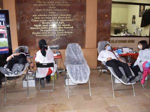 Salihli’den Kızılay’a Kan Desteği