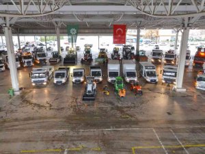 Başkan Kavuş: “Yeni Araç Filomuz Meram’a Hizmet Yolunda Gücümüze Güç Katacak”