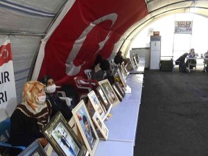 Aileler Çocuklarını Hdp Ve Pkk’dan Almak İçin Mücadelelerinde Kararlı