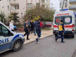 Annenin Polisin Silahını Alarak Yakalanmasına İzin Vermediği Oğlu Lüks Sitede Yakalandı
