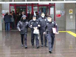 İ̇kametten Tüp Çalan Hırsızlar Kısa Sürede Yakayı Ele Verdiler