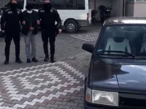 Sahte Küpeleri Satmaya Çalışırken Suçüstü Yakalandı