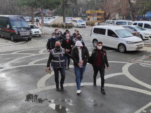 Konya’da Uyuşturucu Sattığı Tespit Edilen 2 Kişi Tutukladı