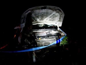 Otomobil Şarampole Uçtu: 1 Ölü, 1 Yaralı