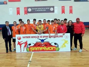 Erkekler Futsal Turnuvası’nda Arif Molu Mtal Şampiyon Oldu