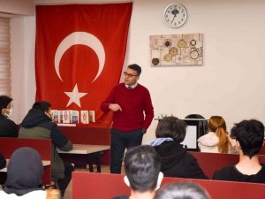 Arif Nihat Asya Şiirleriyle Anıldı