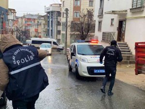 Kanser Hastası Yaşlı Adam Evinde Ölü Bulundu
