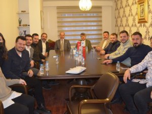 Rektör Kazım Uysal, Kütahya Genç İ̇ş Adamları Derneği İle Buluştu