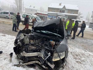 Ağrı’da Trafik Kazası: 4 Yaralı