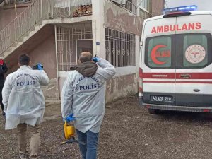Yalnız Yaşadığı Evinde Ölü Bulundu