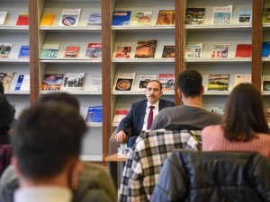 Rektör Beydemir, Öğrencilerle Bir Araya Geldi