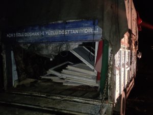 Şantiyeden Pencere Çalan 4 Şahıs Yakalandı