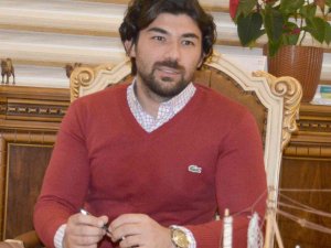 Aknen Mi Var Derdin Var...