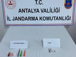 Başkasına Ait Kimlik Numarasını Veren Şahsın Aracında Uyuşturucu Ele Geçirildi