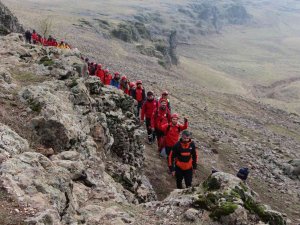 Umke Personellerine Zorlu Şartlarda Eğitim