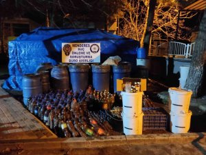 Evde Sahte Şarap Üreten Kişi Gözaltına Alındı