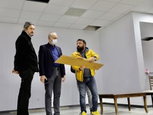 Başkan Atabay Amfi Tiyatro Ve Gençlik Merkezi’ndeki Çalışmaları Denetledi