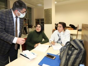 Rektör’den Öğrencilere Moral Ziyareti