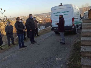 Sahte Alkol Sebebiyle Ölen Romanya Uyruklu Kadın, Kimsesizler Mezarlığına Defnedildi