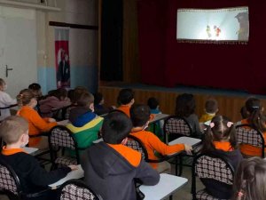 Gölge Oyunuyla Çocuklar Enerji Tasarrufunu Öğrendi
