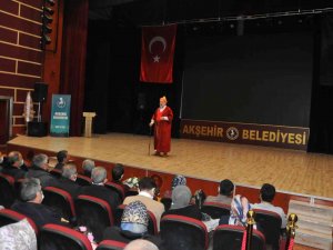 Akşehir’de Meddah Yusuf Duru’ya Yoğun İlgi