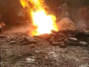 Doğal Gaz Boru Hattı Alev Topuna Döndü