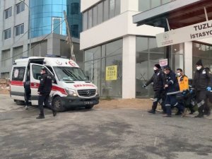 Tuzla Marmaray’da Raylara Atlayarak Tren Altında Kalan Kadın Hayatını Kaybetti