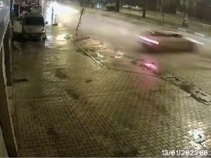 Motosiklet Sürücüsünün Öldüğü Kaza Anı Güvenlik Kamerasında