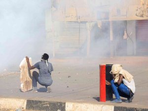 Sudan’daki Protestolarda Bir Polis Hayatını Kaybetti