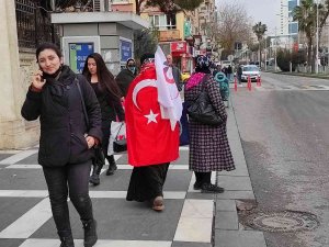 Cumhurbaşkanı Sevgisi Yollara Düşürdü