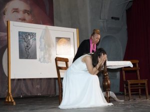 “Sadece Kadın”, Bayraklı’da Sahnelenecek