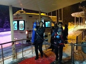 Akciğer Hastası Minik Mustafa Bir Saatlik Çalışmayla Hastaneye Yetiştirildi