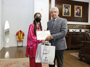 Başkan Güder, Başarılı Sporcuları Ağırladı