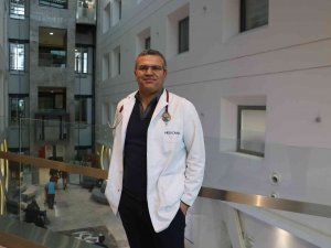 Uzmanı Uyardı, Virüs Kalp Krizini Tetikliyor