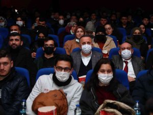 Başkan Çağırıcı Gençlerle “İ̇yi Ki Varsın Eren” Filmini İzledi