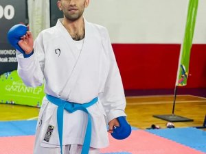 Milli Karateci Kardeşler İ̇şitme Engelliler Türkiye Şampiyonası’nda Altın Madalya Kazandı