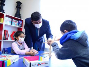 Kahramankazan Belediyesi’nden İlkokula Kütüphane, Zeka Oyunları Ve Yaşam Beceri Atölyesi
