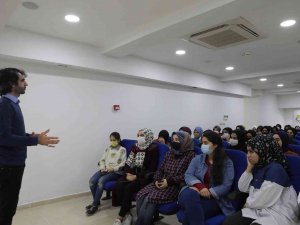 Sınava Hazırlanan Gençlerden Canpolat’a Teşekkür