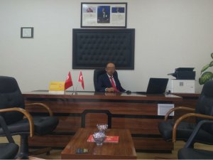 Öğrencinin Ağabeyi, Okul Müdürünü Omzundan Bıçakladı