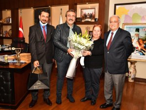 Çukurova Belediyesi’nde Sosyal Denge Tazminatı 2 Bin 500 Lira