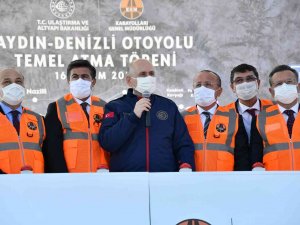 Bakan Karaismailoğlu: “163 Kilometre Uzunluğundaki Aydın-denizli Otoyolunda Çalışmalar Sürüyor”