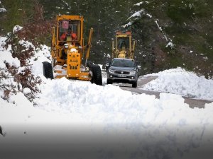 Toroslar’da Kar Ve Heyelanla Mücadele