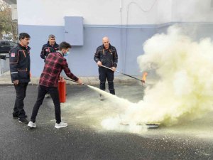 Diyarbakır’da Akademi Lise Öğrencilerine Afet Eğitimi Verildi