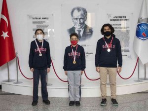 Sanko Okulları Öğrencilerinin Satranç Başarısı