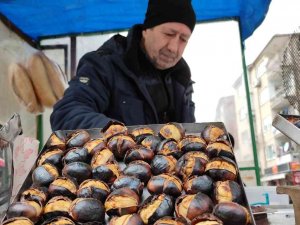 Seyyar Satıcı Yabancı Dil Öğrendi, İşleri Açıldı