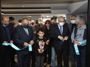 Talas’ta ‘Kuşaklararası’ Resim Sergisi Açıldı